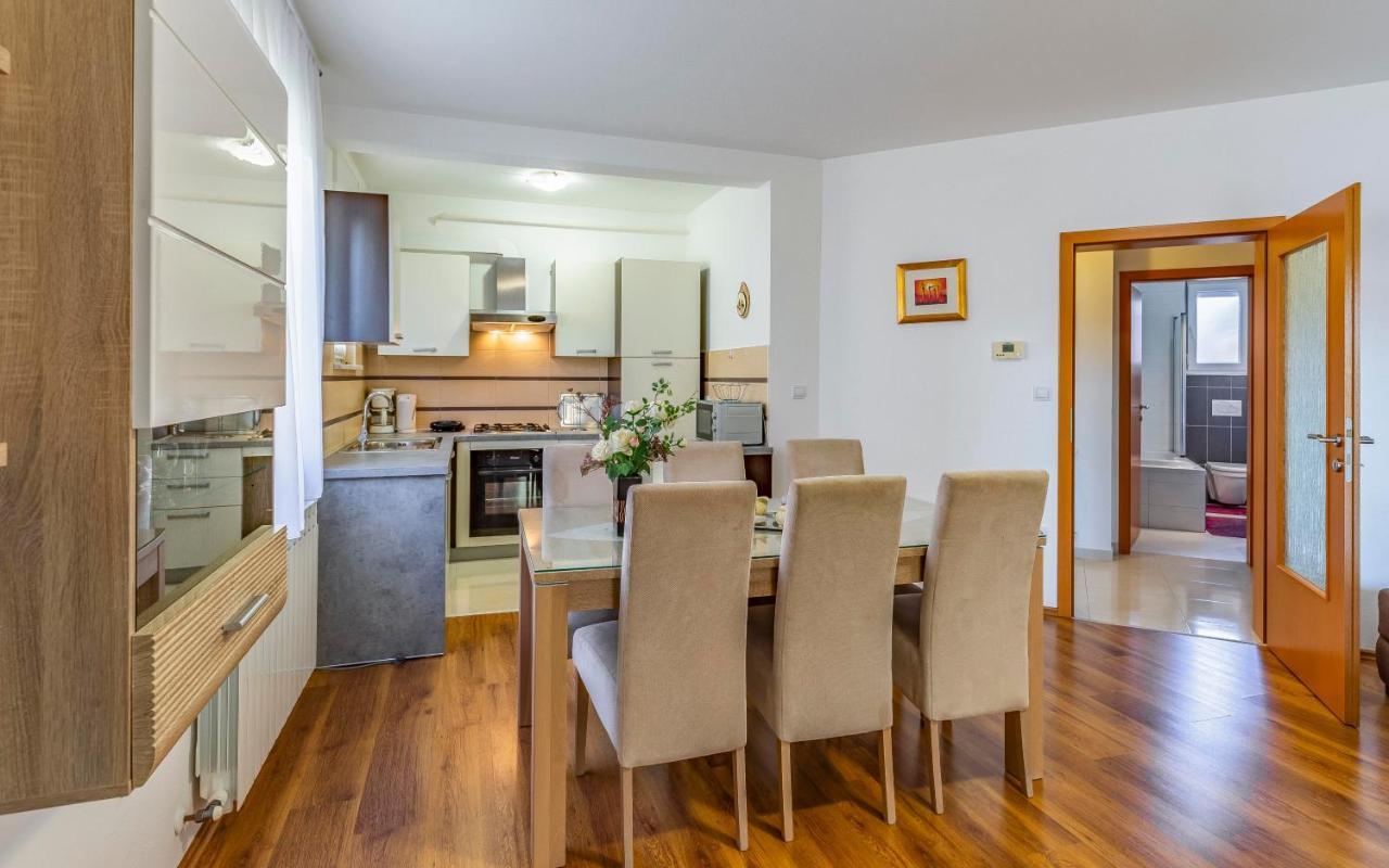 PUY Istriensonne - Apartments Veruda Mit Grillterrasse מראה חיצוני תמונה