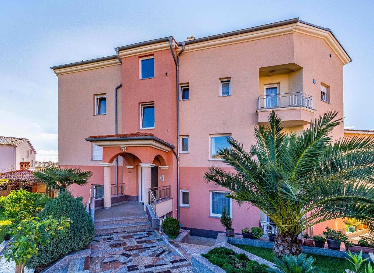PUY Istriensonne - Apartments Veruda Mit Grillterrasse מראה חיצוני תמונה
