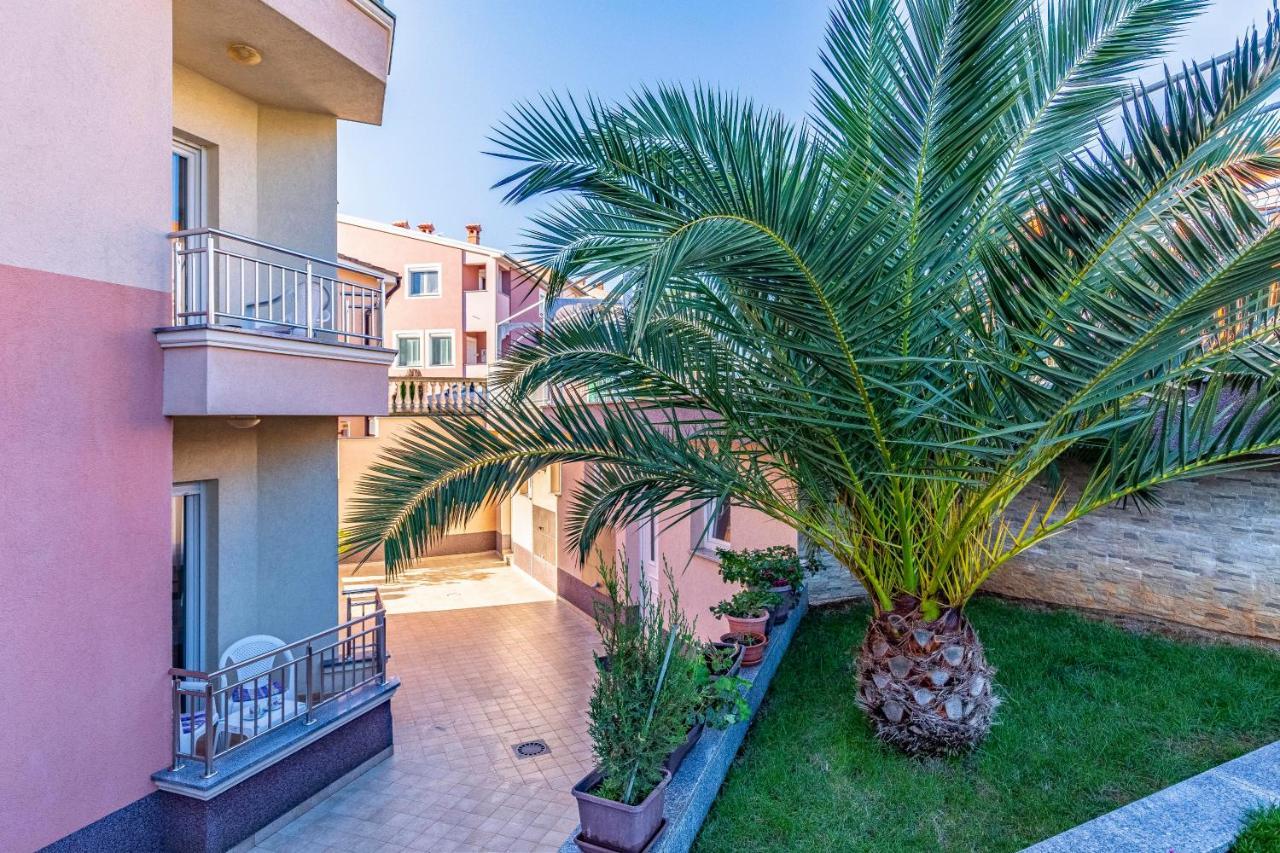 PUY Istriensonne - Apartments Veruda Mit Grillterrasse מראה חיצוני תמונה