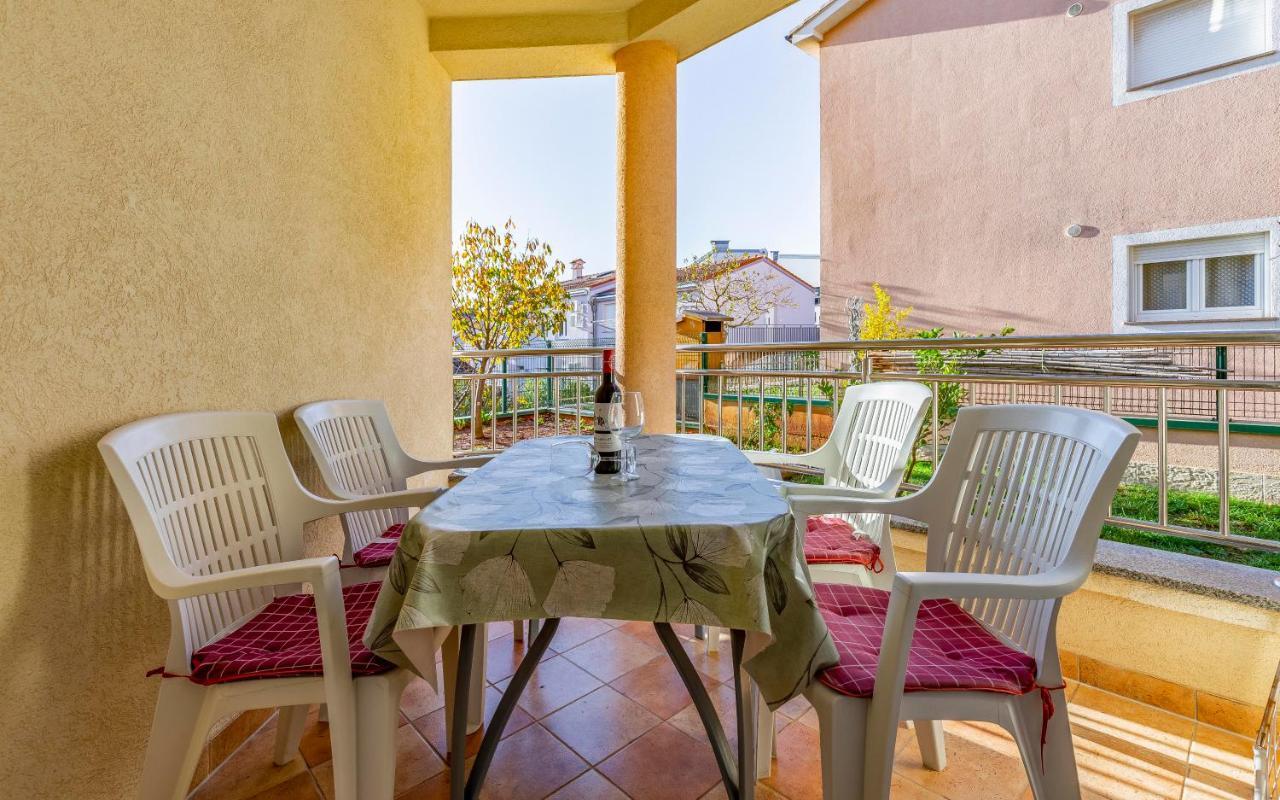 PUY Istriensonne - Apartments Veruda Mit Grillterrasse מראה חיצוני תמונה