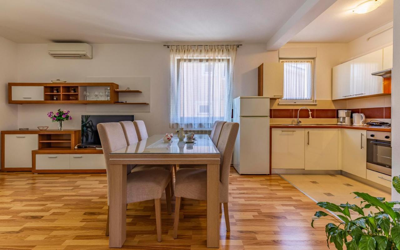PUY Istriensonne - Apartments Veruda Mit Grillterrasse מראה חיצוני תמונה