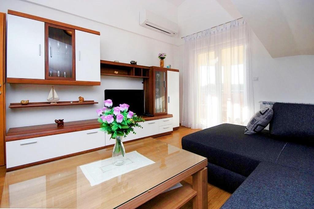PUY Istriensonne - Apartments Veruda Mit Grillterrasse מראה חיצוני תמונה