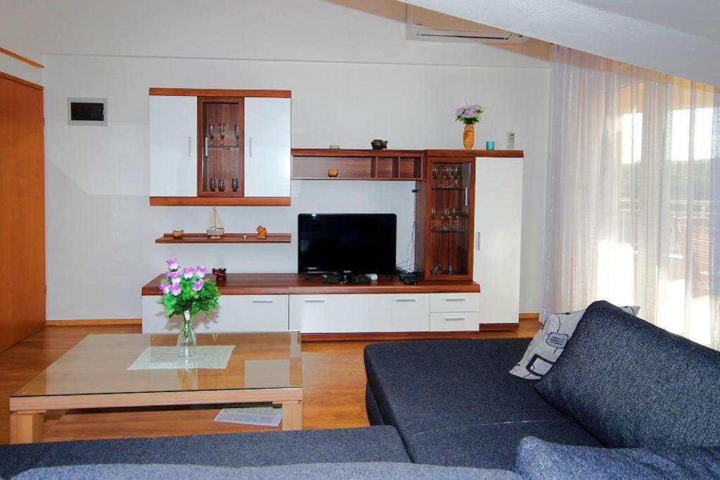 PUY Istriensonne - Apartments Veruda Mit Grillterrasse מראה חיצוני תמונה